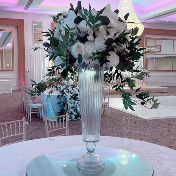 Centros de mesa de cristal al por mayor de alta calidad para los candelabros de cristal de la decoración de la boda
