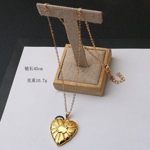 Haute qualité avec étiquette collier ras du cou bijoux de créateur plaqué or 18 carats marque lettre coeur pendentif colliers pour femmes bijoux de mariage