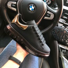 Zapatos de alta calidad para mujeres y hombres, diseñador de marca de lujo, zapatillas planas para parejas, diseño único muy bonito y bolsa para el polvo