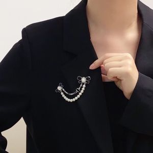 Femmes de haute qualité Brooch Brooch Design Brand Letter Pins Designer Brooches Perl Suit Pin Vêtements ACCESSOIRES DE DÉCORITÉ DE MARIE