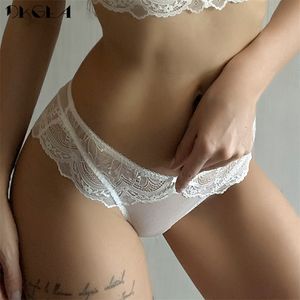 Bragas de mujer de alta calidad, 3 piezas, ropa interior Sexy blanca, negra, verde, de talla grande, bragas de tiro bajo, calzoncillos de encaje transparente bordados 220425