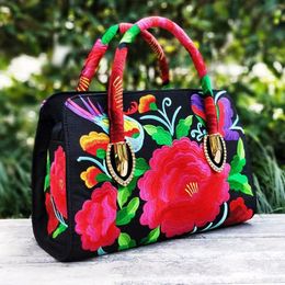 Hoge kwaliteit dames crossbody tas Mode Luxe handtas Borduren Etnische stijl geborduurde canvas handtas Handtas met grote capaciteit