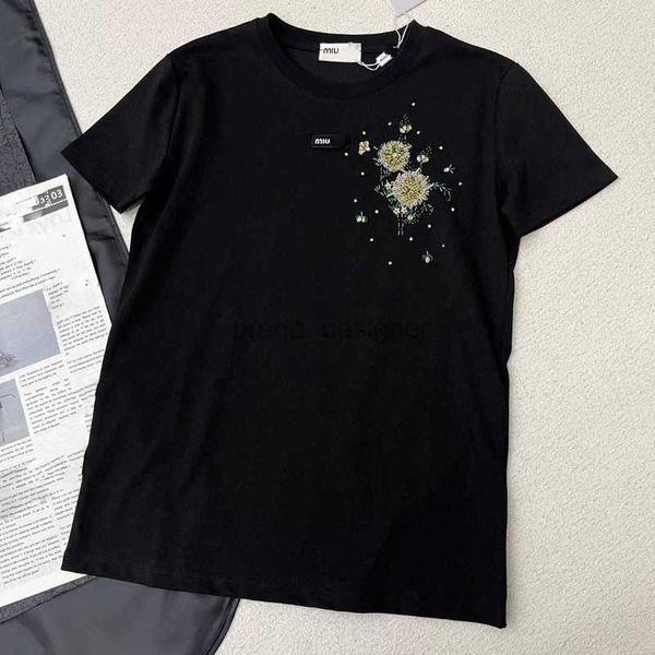 T-shirt pour femmes de haute qualité début printemps nouveau miui gaoding de style collégial frais et mignon de perle de ongles de vitalité fleur polyvalente t-shirt à manches courtes