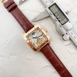 Reloj de mujer de alta calidad Reloj de diseño 40MM * 38MM Moda cuadrada Volante automático Movimiento mecánico Reloj Tanque cuadrado Reloj de plata dorado para mujer