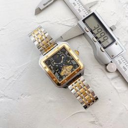 Relojes de mujer de alta calidad Relojes de diseño Reloj de cuero elegante y con estilo Movimiento mecánico automático Volante Reloj de hombre de 40 mm * 38 mm