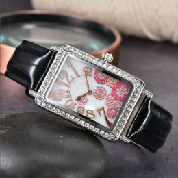 Relojes de mujeres de alta calidad Movimiento de cuarzo Mira la caja de plata rosa plataforma de cuero vestido para mujeres con entusiastas de las pulseras del diseñador