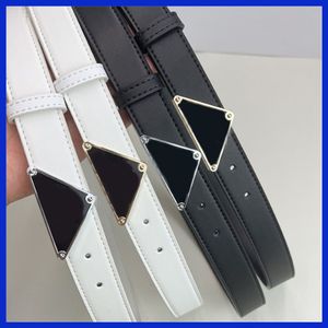 Designers de ceinture pour femmes de haute qualité Brand de mode Luxury Veille en cuir authentique classique ceinture décontractée pour hommes noir pour Bu241e lisse