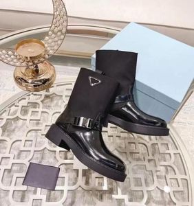 Hoogwaardige damesontwerper Boots Leather Martin Ankle Triangle Letter Nylon Cowhide Boot Fashion Nonslip Rubber Outsole Elastic3721286
