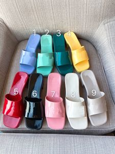 Platform Luxe Designer Topkwaliteit Dames Semi Slippers Sandalen Mode Lente en Zomer Nieuwe Comfortabele Hoge Hakken Open Teen Slide Rubber Antislip Pailletten