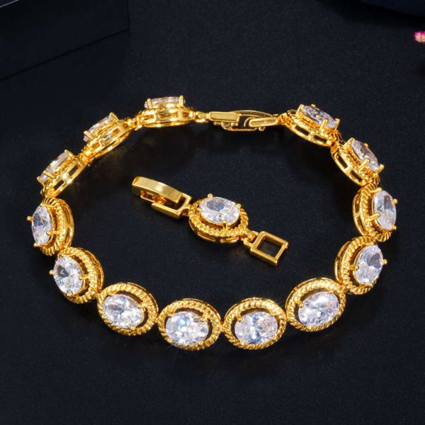 Pulsera de tenis de boda india de cristal blanco brillante chapada en oro amarillo de 18 quilates de alta calidad, adecuada para fiestas de mujeres