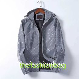 Hoogwaardige Designer Mens Jacket Spring en Autumn Windrunner Tee Fashion Hooded Sports Breaker Casual ritsjacks Kleding