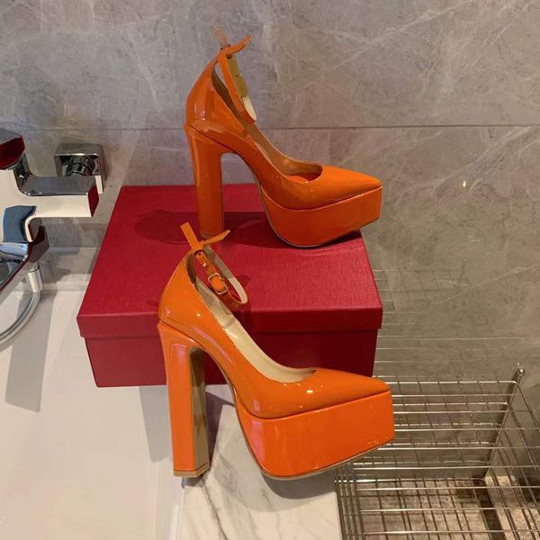 High Qualityorange Patent Leather Platephing Pumps Chaussures STRAPE POINT POINDE CHAPEURES NUDES Sandales à talons hauts 15 cm Designers de luxe Robe Shoe Evening Factory Footwear