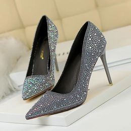 High Sexy 86 Rhinestone Stiletto tacones puntiagudos de los pies puntiagudos zapatos de boda de fiesta para mujeres Scarpe Donna 240125 216
