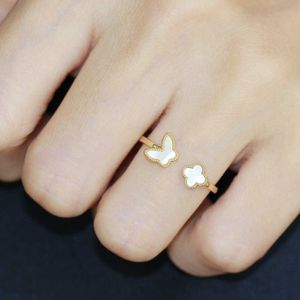 High Standard Van Anneaux Gift First Choice of Butterfly Ring With Simple Gold plaqué et réglable mince a un logo d'origine