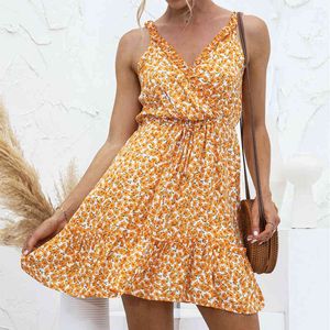 High Street Summer Sexy Halter Floral Print Mini Robe Vintage Robe sans manches Plage Casual Party Volants Robe pour femmes 210514
