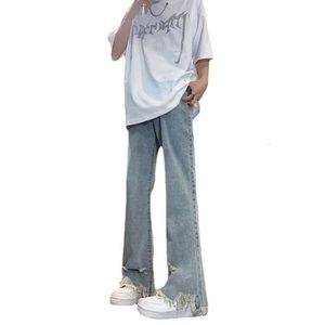 High Street Vibe Distressed Denim Jeans met ruwe randen, Design Sense voor heren, Amerikaanse stijl Damage Micro Horn broek met rechte pijpen