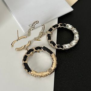 Haute Texture Marque Lettre Goujons Designer Boucles D'oreilles Stud 18K Plaqué Or Cuivre Argent Boucle D'oreille Cristal Boucles D'oreilles Perle Bijoux Hommes Femmes Accessoire Cadeaux De Mariage