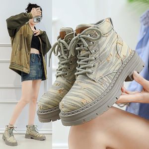 Hoge Canvas Schoenen voor Dames 2023 Niche Trendy Dunne Korte Laarzen Dikke Zolen Outdoor Werkkleding Korte Laarzen Motorlaarzen