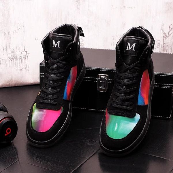 Chaussures montantes pour hommes printemps automne chaussures de mode Version coréenne bottes courtes hommes éblouissent coloré chaussures de loisir à la mode 10A25