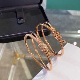 Celebrity de haute version du même style nouveau bracelet de nœud Gold Quality de la qualité épais plaquée 18k ensembles lisses lisses