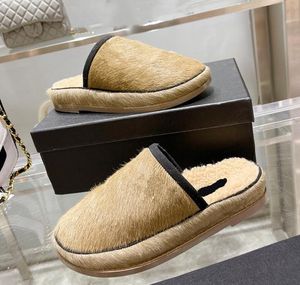 Version Haute Designer Horse Hair Slippers Women's Half-Slippers Wool Nouvelles semelles épaisses porteurs chauds à cheveux longs dames Furry Muller chaussures 34-41 avec boîte