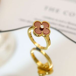 Version haute Fanjia Four Leaf Clover Red Chalcedony Full Diamond Ring, Fashionable Light Luxury Black Agate