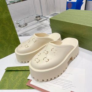 Hoge versie G-familie Letter dikke bodem 5 cm geperforeerde schoenen voor damestas Boven- en achterkant Lege pantoffels in groot formaat voor zomer 2024