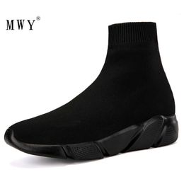 Vestido de alto tejido Flying Mwy Men Top Sneakers Calcetines Schoenen Mannen Negro Entrena Black Soft Comfation Pareja Casual Tamaño 230518 777