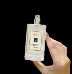 100 ml de la plus haute qualité Cologne Femmes Perfume anglaise poire Freesia parfum sauvage Blue Blue Floral Green Fragrances Fast Livrot2355496