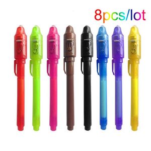 Resaltadores 8Pcslot 2 en 1 Bolígrafo de luz mágica Bolígrafo de tinta invisible Bolígrafos de mensajes secretos para dibujar Actividad divertida Niños Favores de fiesta Regalo 230505