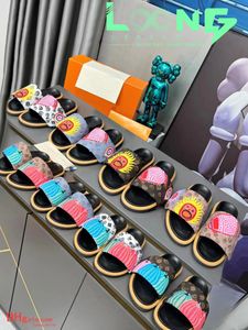Hoogtepunten platte sandalen designer luxe pantoffels zomermode-stijl strandslippers in strandstijl voor mannen en vrouwen