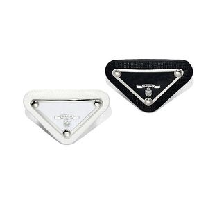 Broches de créateurs pour hommes femmes broches broches en acier inoxydable luxe marque logo lettres broche broche pour costume robe broches triangle bijoux amour cadeaux bijoux