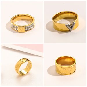 Haute qualité luxe bijoux Designer vis anneaux femmes amour anneau breloques fournitures de mariage 18K plaqué or en acier inoxydable anneau fin doigt