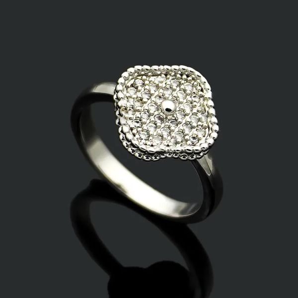 Anneaux de qualité hautement de qualité Clover Designer Cross Ring Women Fashion Platinum plaqué noir thaï argent Bijoux Hypoallergènes Chaînes Gift Ring