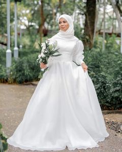 Hijab Dubai bruiloft moslimjurken voor vrouw A-lijn elegante bruidsjurk met lange mouwen blokers witte mantel de mariee 2024