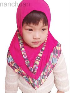 Hijabs mooie Arabische moslim hijab voor meisjes kleine islamitische pet decoratieve grens willekeurige kinderen hijab 1 tot 5 jaar d240425