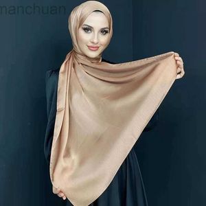 Hijabs Muslim Satin Scarpe Femmes Luxury Abaya Silk Hijab Islamic Crinkle Hijabs pour femme Instant Abayas Châle Jersey Robe Turban D240425
