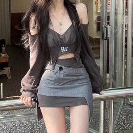 Hikigawa Chic Fashion Women Streetwear Y2k Sexy Hackter Off Bounder Crop Tophigh Taies Asymétriques Mini jupes 2 Set Mujer 240402