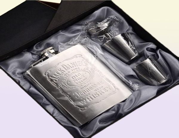 Flacons de hanche en métal Flagable Cadeaux en acier inoxydable voyage en argent whisky alcool bouteille de liqueur mâle mini-bouteilles1440170