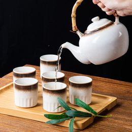 Flacons de hanche poignée latérale portable grande théière de style japonais ensemble de restaurant en céramique pot unique machine à thé pichet avec bambou