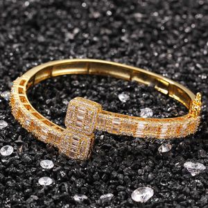 Hip Hop AAA+ Zirkonia gepflastert Bling Ice Out Offene Manschette Armreif Armbänder für Männer Frauen Unisex Charm Rapper Schmuck Q0720