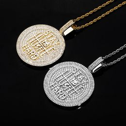 Hip Hop Big Round Copper Pendant Kettingen Ins Hot Style Avondmaal Glanzende kubieke zirkonia sieraden Twisted Chain voor mannen Vrouwen rapper rock nachtclub accessoires