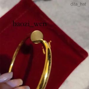 Hip Hop Armbanden Vrouwen Brief Nail Armband Diamond Bangle Titanium Staal Goud Sier Rose Mode-sieraden Accessoires