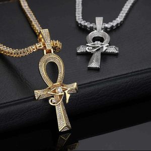 Hip Hop Horus Eye Anhe croix pendentif Micro ensemble Zircon personnalisé collier accessoires