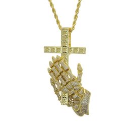 Hip Hop Iced Out CZ Cruz oración mano colgante collar chapado en oro plata joyería ostentosa para hombre