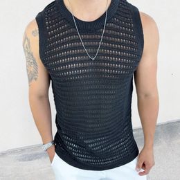 Hip Hop Hommes Débardeur Tricoté Creux Respirant Lâche Gilet Hommes Y2K Maille Crochet Tricot Hauts Sans Manches Transparent Sexy Réservoirs 240321