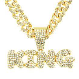 Hip Hop Rapper Hommes pendentif en diamant brillant collier en or Iced out KING lettres pendentif micro-insert bijoux en zircon complet boîte de nuit punk 50cm chaîne cubaine 1545