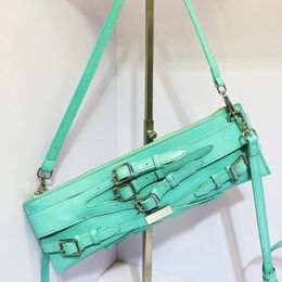 Hip-hop slank tassen voor dames luxe designer handtassen en portemonnee in PU glanzende metalen vellen riem kruis decoratie schouder 240510