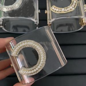 Hip Hop large coiffe en acrylique bracelet transparent femmes diamants haut de gamme diamants zircon perle luxe exagéré bracelet joelry joelry street photographie accessoires seb8