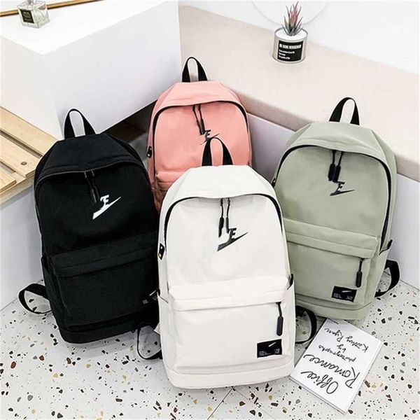 Bolsos de hombro de cadera Mochila para hombres Mochila escolar para estudiantes Carta de moda Bolsa de viaje al aire libre Bolsos de diseñador Tote 240311